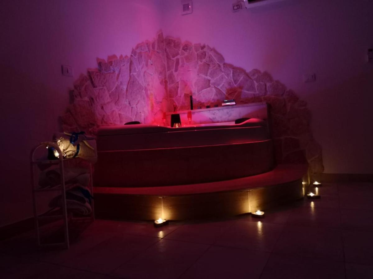 Villa Mina Con Vasca Idromassaggio Таранто Екстер'єр фото